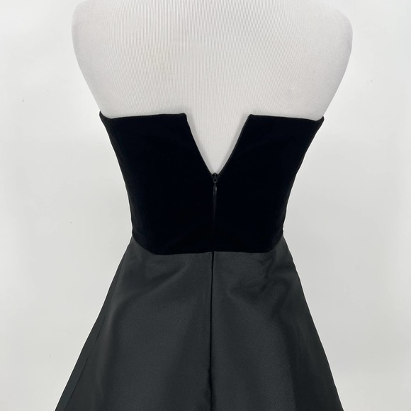 RED VALENTINO Dress Womens 0 Black Strapless Velvet Silk Twill Mini Fit Flare 38 - Picture 7 of 14